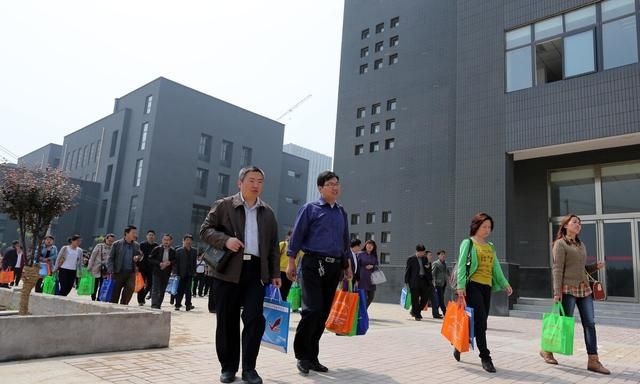 上海排名前5的专科学校，学生通过单招，综评专科考上，会很赚