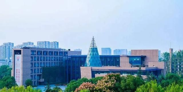 奇葩转设，这2所大学，校名像独立学院，却是公办的本科