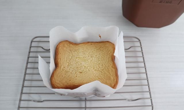 面包机版海绵蛋糕的详细做法，不塌陷不收腰，组织细腻味道好