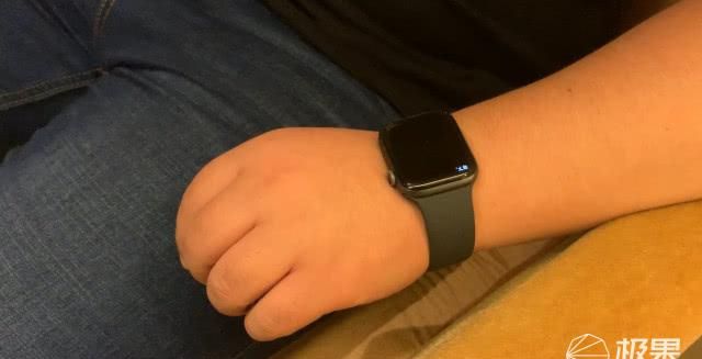 Apple Watch 4深度体验：关键时刻真的能救命