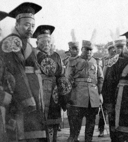 盘点新中国成立后7位“皇帝”，搞笑“正皇帝”张清安给老蒋下旨