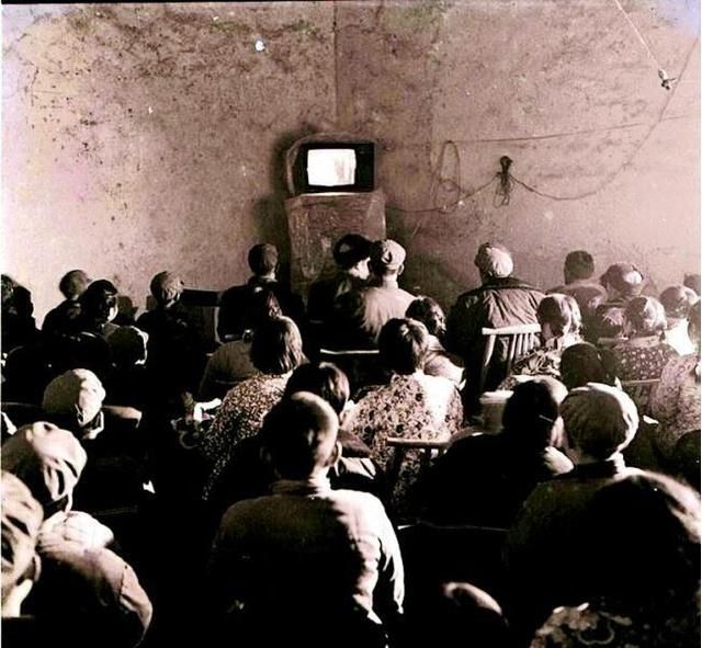 当年渴盼已久的电视“回看”功能，为什么现在却没人用了