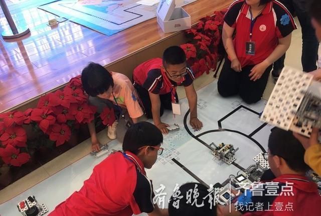 科技感满满！德州中小学机器人创客大赛激烈比拼