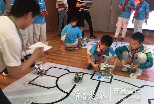 科技感满满！德州中小学机器人创客大赛激烈比拼