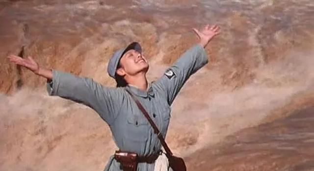 中国反战电影的天花板，时隔21年无人能超越，深度解读《紫日》