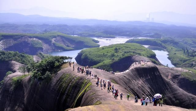 容易读错的地名：蔚、长、六、郴、浚（七）