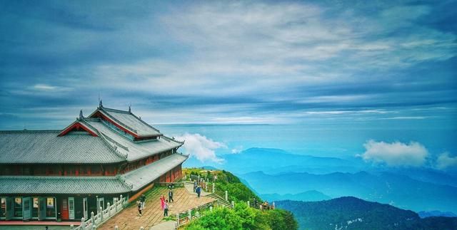 “会当凌绝顶，一览众山小”这十座大山，会让你感受到攀登的魅力