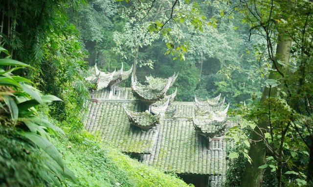 “会当凌绝顶，一览众山小”这十座大山，会让你感受到攀登的魅力