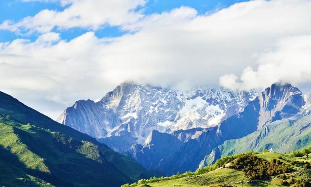 “会当凌绝顶，一览众山小”这十座大山，会让你感受到攀登的魅力