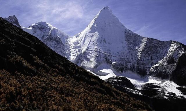 “会当凌绝顶，一览众山小”这十座大山，会让你感受到攀登的魅力