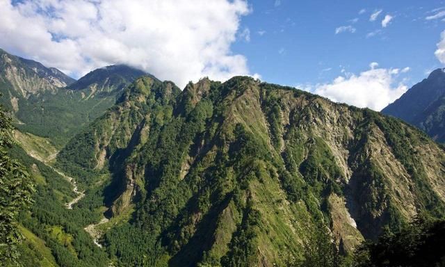 “会当凌绝顶，一览众山小”这十座大山，会让你感受到攀登的魅力