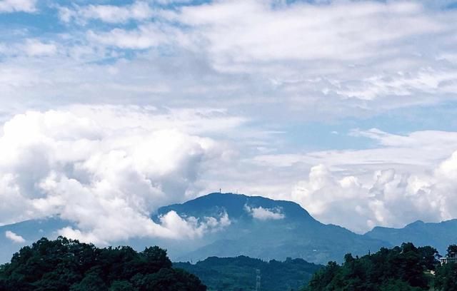 “会当凌绝顶，一览众山小”这十座大山，会让你感受到攀登的魅力