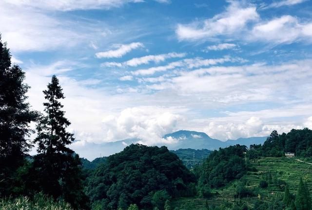 “会当凌绝顶，一览众山小”这十座大山，会让你感受到攀登的魅力