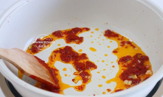 火锅店的番茄汤底，教你在家做，简单几步，酸爽可口，好吃不腻