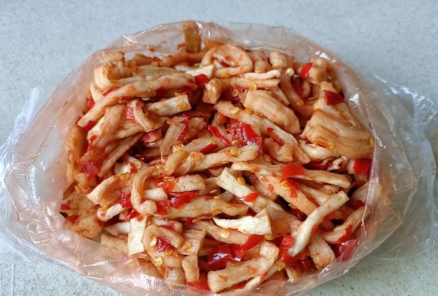 湘菜最有名的家常小炒，堪称下饭菜的“天花板”，咸香开胃真好吃
