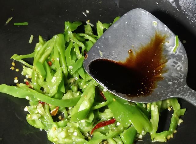 鲜嫩美味的驴肉炒青椒，做法很简单，好吃更下饭，家人停不下筷子