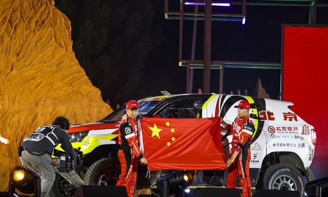 第44届达喀尔拉力赛在沙特开幕 六组中国车手出战
