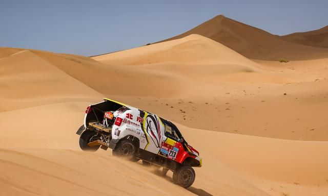 第44届达喀尔拉力赛在沙特开幕 六组中国车手出战
