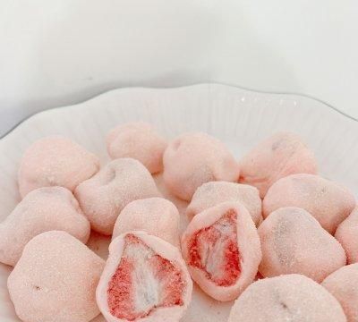 超简单又好味的奶香草莓果果，看一眼就会