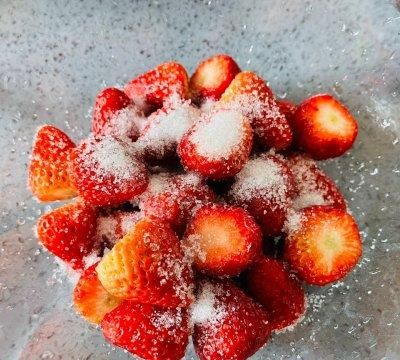 #糖小朵甜蜜控糖秘籍#酸酸甜甜的冰点草莓