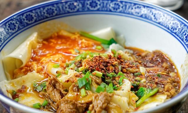 陕西最出名的12道小吃，特色陕西味，香辣酥脆，你都吃过几道呢？