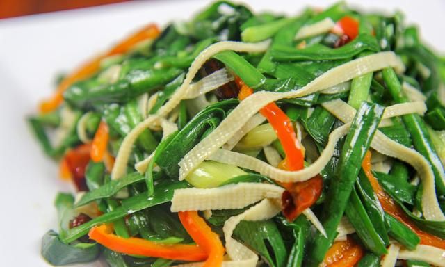 厨师长分享韭菜炒千张做法，简单易懂，清淡少油的家常小炒