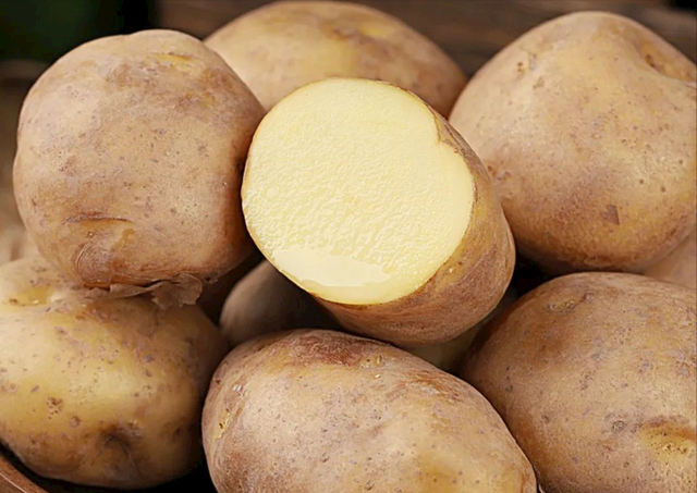 土豆最好吃的4种做法，鲜香美味，简单又方便，大人孩子都喜欢吃