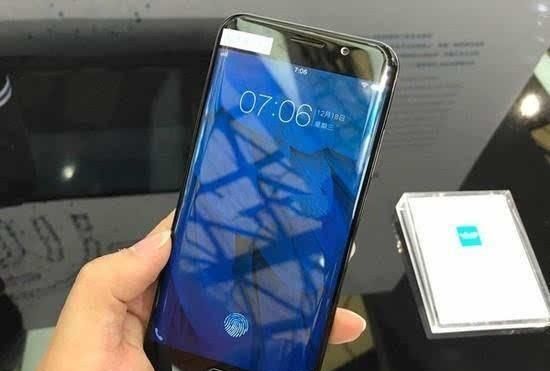 vivox20这次就是冲着OPPO r11来的，价格与性能谁的更好