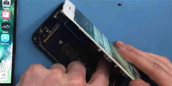 iphone 7系列home损坏维修要谨慎 小白点或许还要用