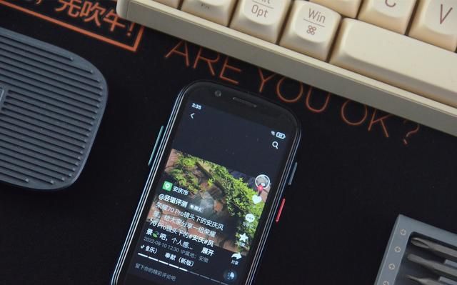 Unihertz Jelly 2迷你手机评测：128GB存储，还支持NFC，指纹解锁