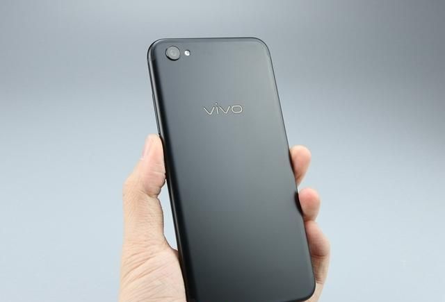 “黑得漂亮” vivo X9磨砂黑版图赏