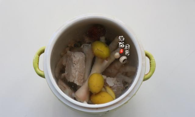这食材50元一斤，冬季用它来煲汤，潮汕人最爱，利咽止咳防感冒