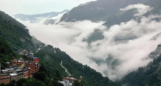 与尼泊尔交界的西藏小镇，竟藏着这样迷人的热带风情