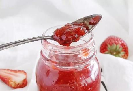 教你自制草莓酱，无添加不用水，酸甜细腻口感好，喜欢吃别错过