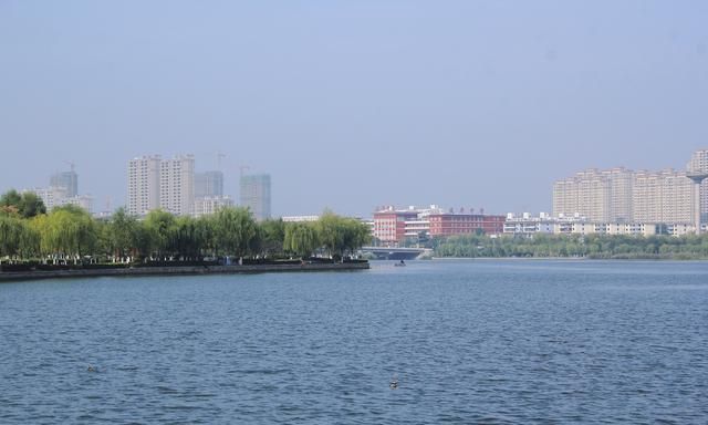 四川养老就来西昌：气候同昆明相似，郊区有大型湖泊，旅居很不错