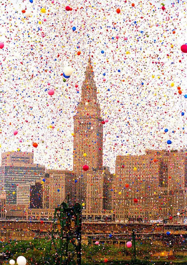 为什么要禁止氦气球？美国143万氦气球带来的灾难，你就明白了