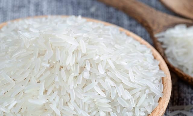 壹邦小知识：大米出了小黑虫还能吃吗 大米怎么保存？