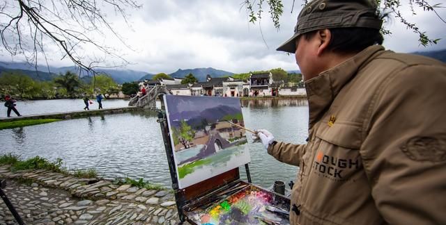 黄山宏村：《卧虎藏龙》的外景拍摄地，被誉为：中国画里乡村