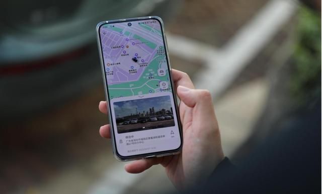 还在为地库寻车而挠头？华为问界智慧寻车轻松帮你搞定
