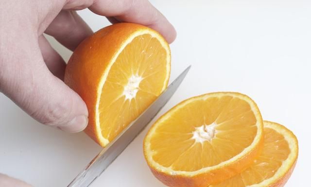 家里吃不完的橙子如何正确地保存，不是说放在冰箱里就可以了