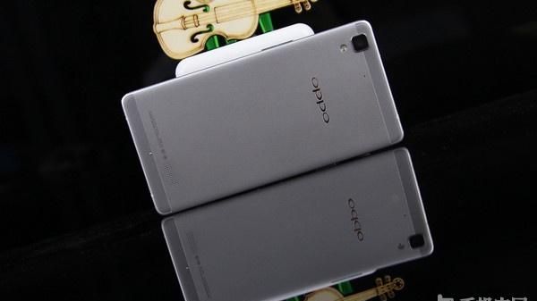 2.5D弧度屏VOOC闪充 OPPO R7使用体验