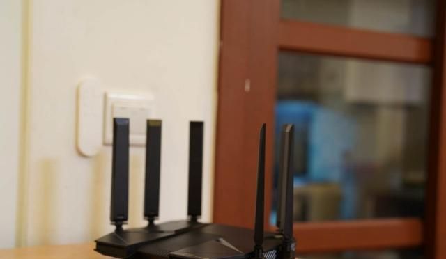 路由器不用插网线，宽带师傅教你「无线桥接」，WIFI信号覆盖满屋