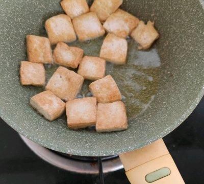 这道培根炒香菇豆腐，超级简单，绝对下饭