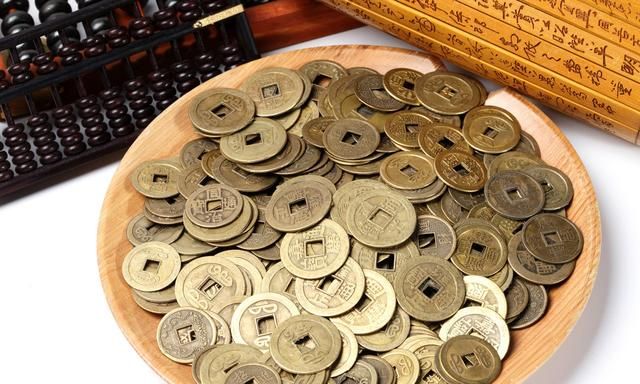中国钱币的发展，铜钱的演变由来，最早的货币是什么你知道吗？