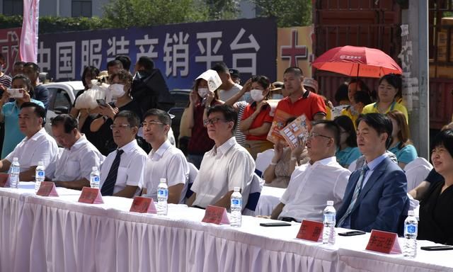 大连冠军服装城迎来2021中国(大连)国际服博会分会场的开幕
