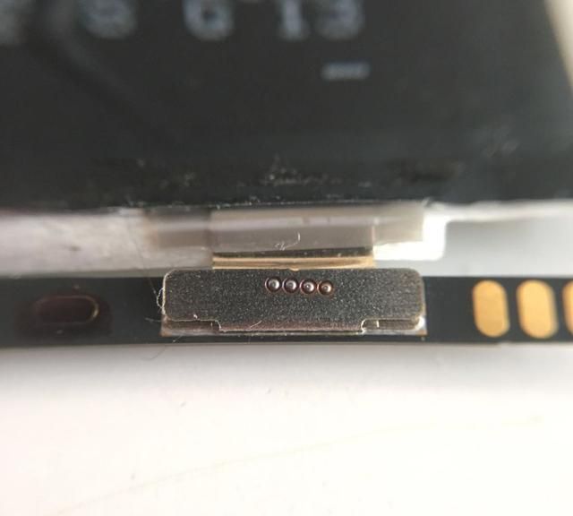锋友分享：iPhone 5/6 原装电池的简单拆解