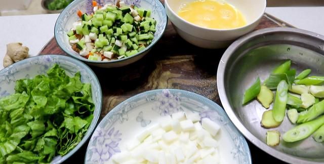 香菇最好吃的4种做法，补脾益胃还养颜，被誉为民间“长寿菜”