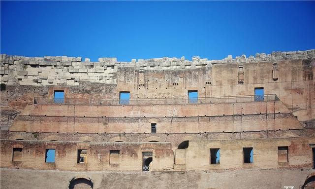 古罗马斗兽场曾经有无数人被奴役在这里，历史留下的只有唏嘘