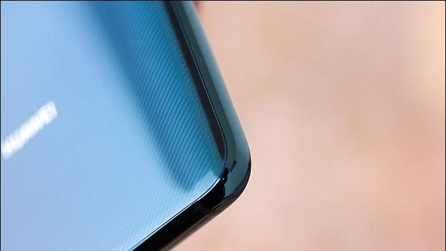 徕卡三摄+麒麟980的怒吼！HUAWEI Mate 20评测