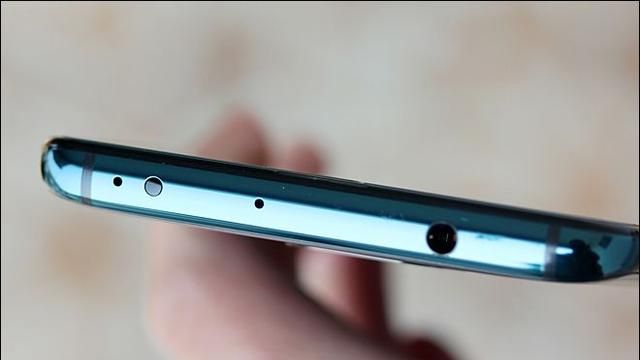 徕卡三摄+麒麟980的怒吼！HUAWEI Mate 20评测